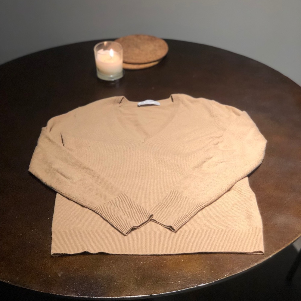The Cashmere V-Neck